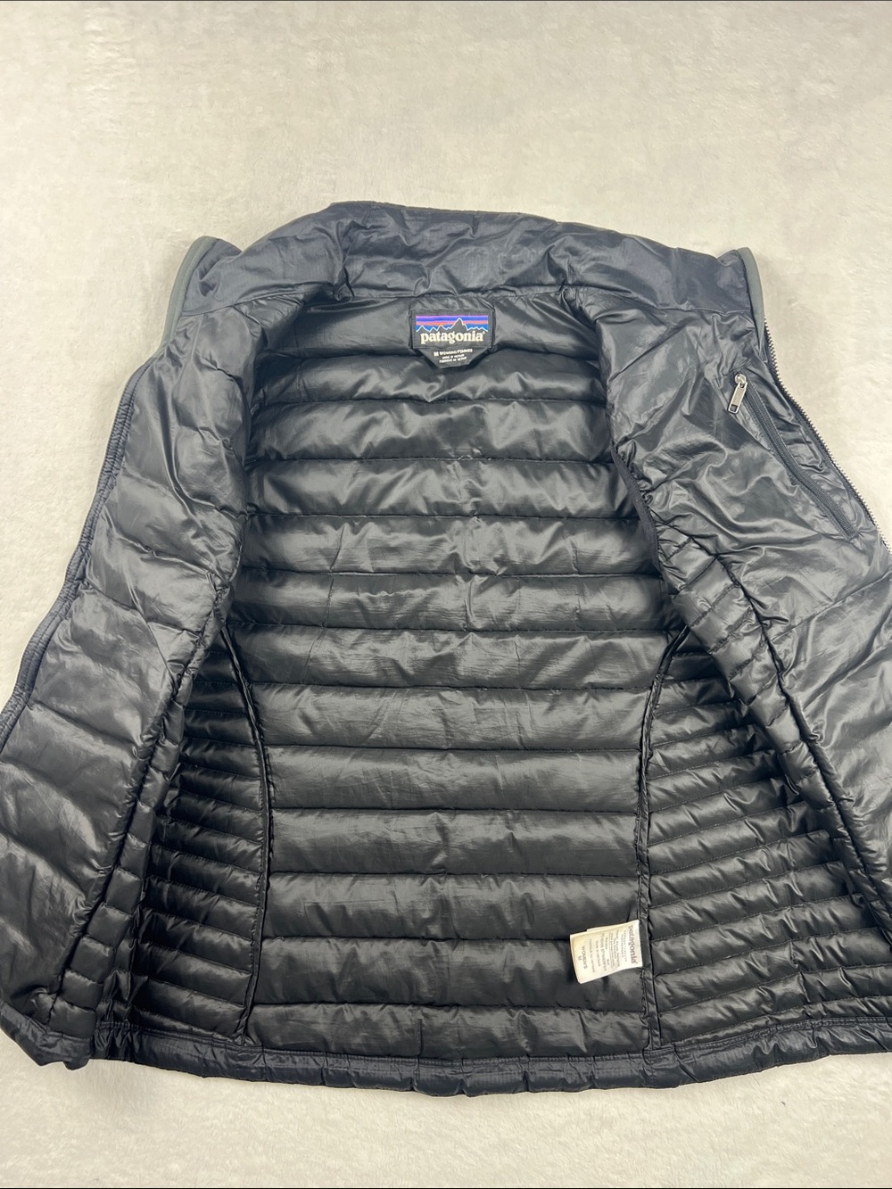 Patagonia Down Sweater Vest Puffer Women’s Medium - Picture 2 of 9